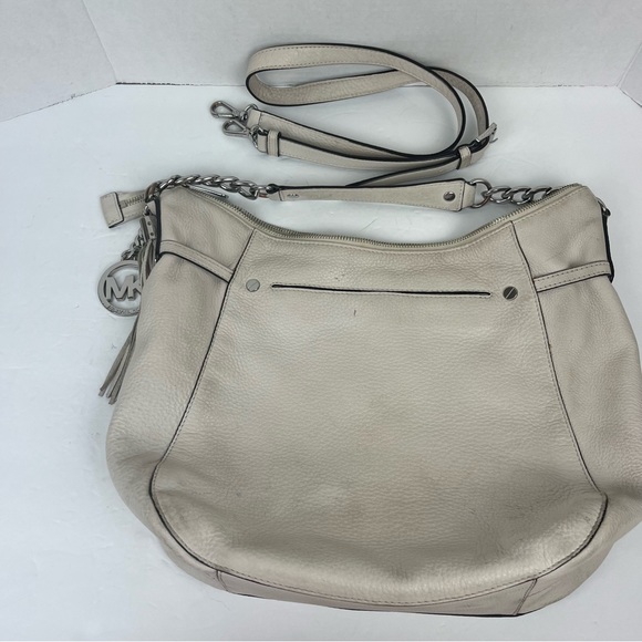 Micheal Kors cream leather shoulder bag w/crossbody strap - Picture 2 of 14